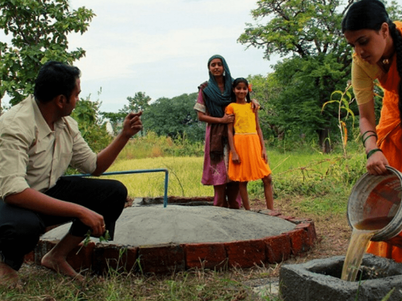 क्यों पशुपालकों के लिए कमाई बढ़ाने का ज़ोरदार नुस्ख़ा है बायोगैस?