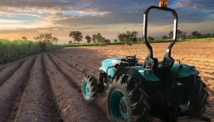 India's First Hybrid Tractor - Kisan of India