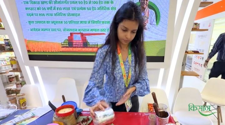 देसावरी पान बनाते हुए